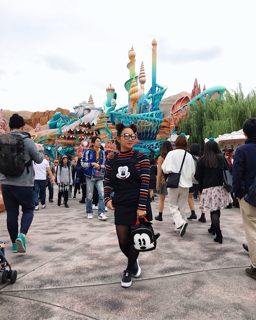 Tokyo disney resort disneyland disneysea style travel outfit mickey international